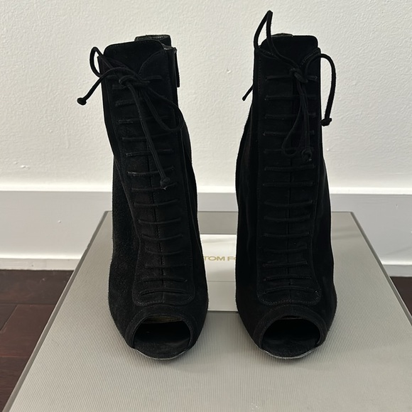 Tom Ford Black Suede Lace Up Open-Toe Booties (38) - Picture 2 of 8